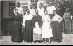 LV, RHODA,SARAH, & NATHAN YOW